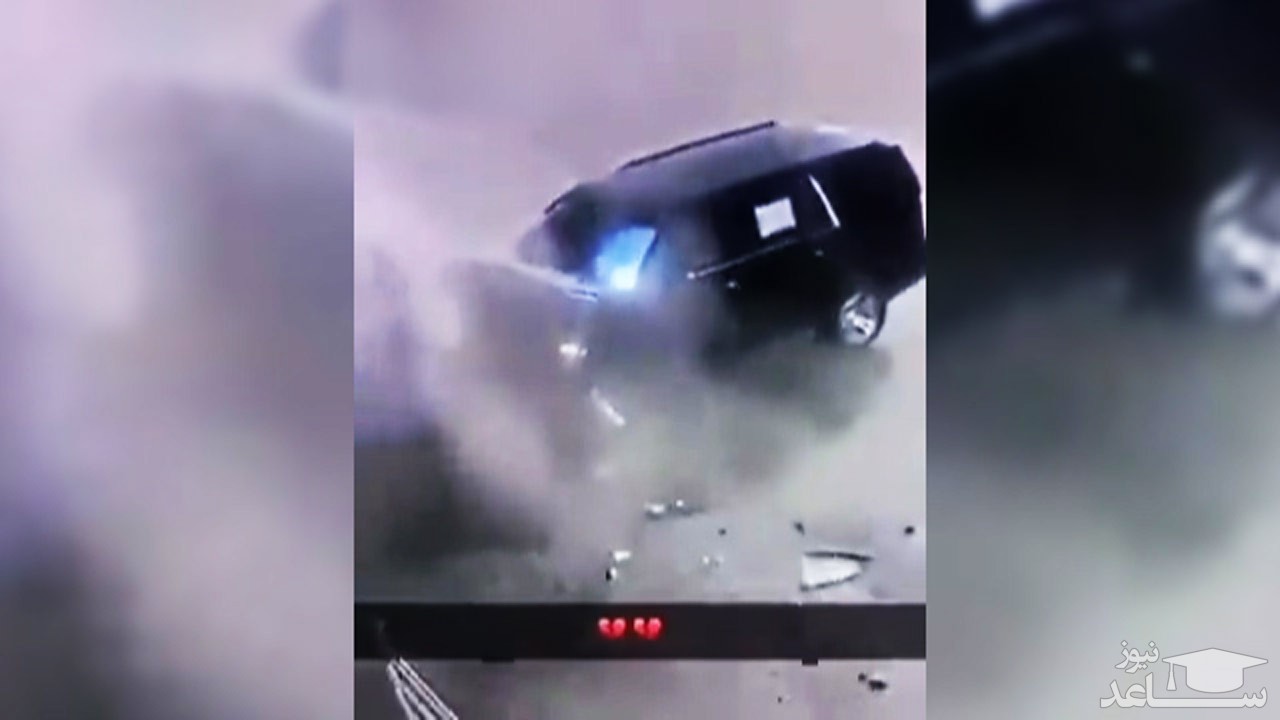 (فیلم) تصادف خودرو با مخزن زباله حین فیلمبرداری کردن راننده با موبایل