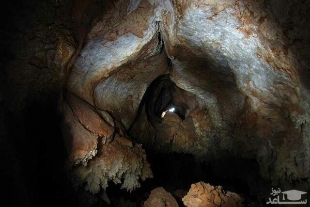 غار بلور یونسی شهر بستنجان