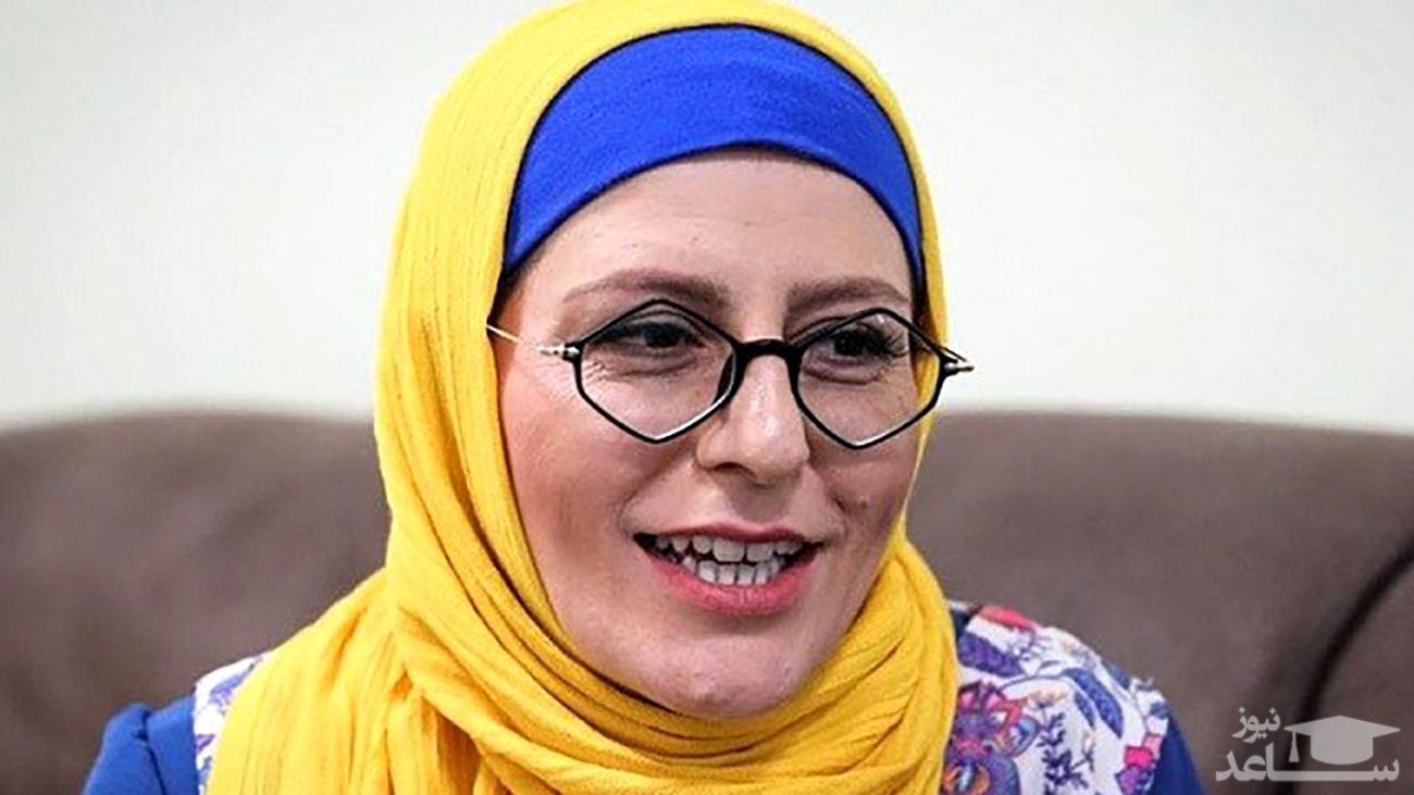 قابی دو نفره از سوسن پرور و مادرش