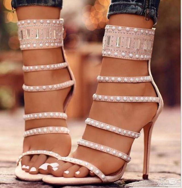 چرا کفش پاشنه بلند از نظر مردان جذاب است؟