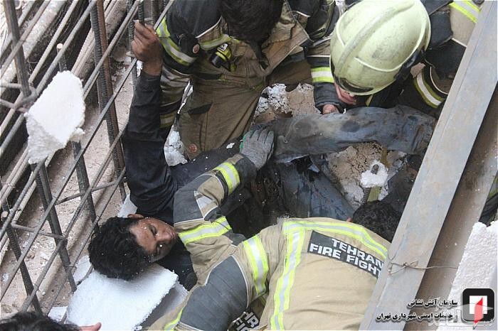 صحنه دلخراش فرورفتن میلگرد به بدن کارگر جوان افغان در تهران + عکس