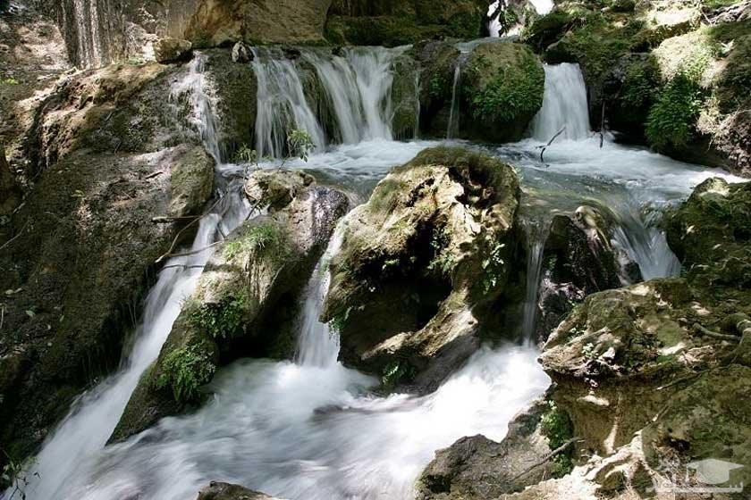 آبشار کاهکده لردگان