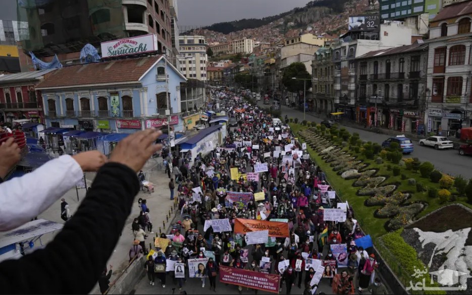 تظاهرات در اعتراض به خشونت جنسی علیه زنان در شهر لاپاز بولیوی/ آسوشیتدپرس