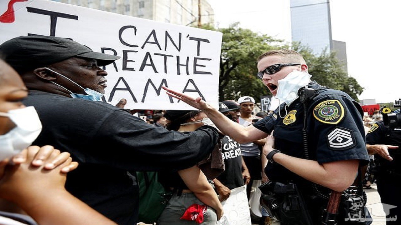 فیلمی از لحظه هدف قرار گرفتن یک خبرنگار توسط پلیس آمریکا