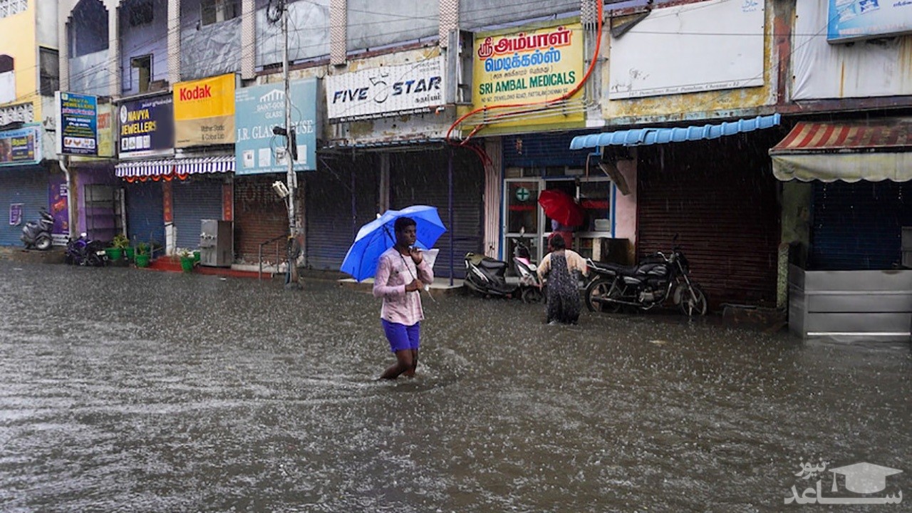 (فیلم) لحظه فرو ریختن یک خانه بر اثر سیل