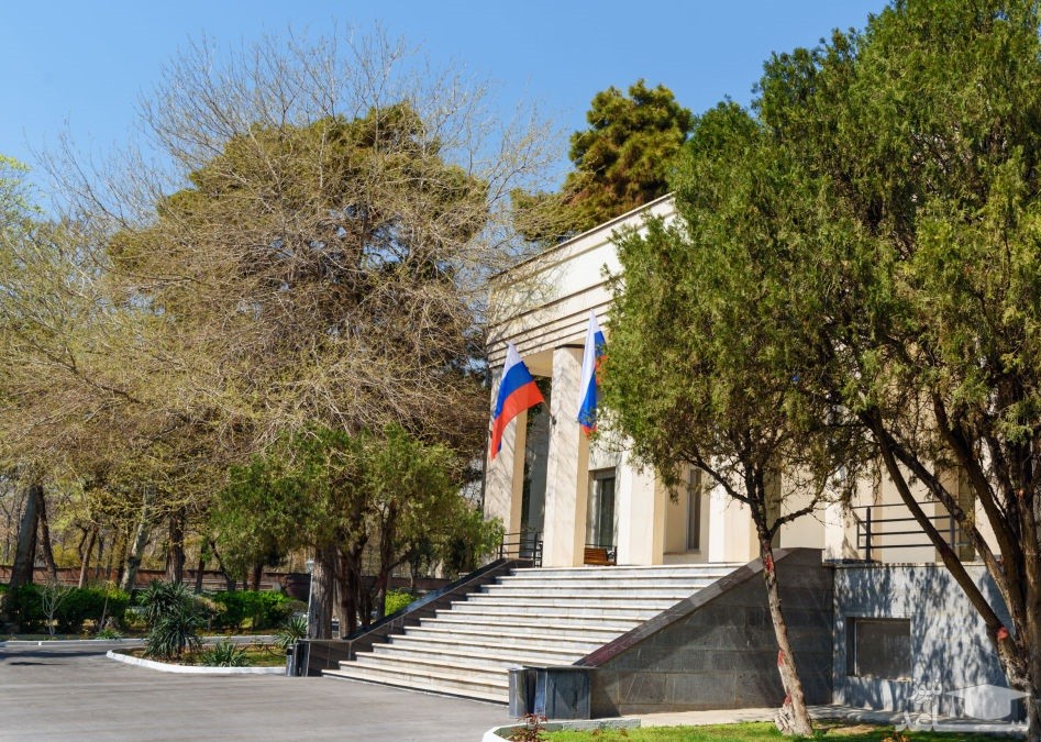 انتقاد سفارت روسیه از سفارت انگلیس در تهران