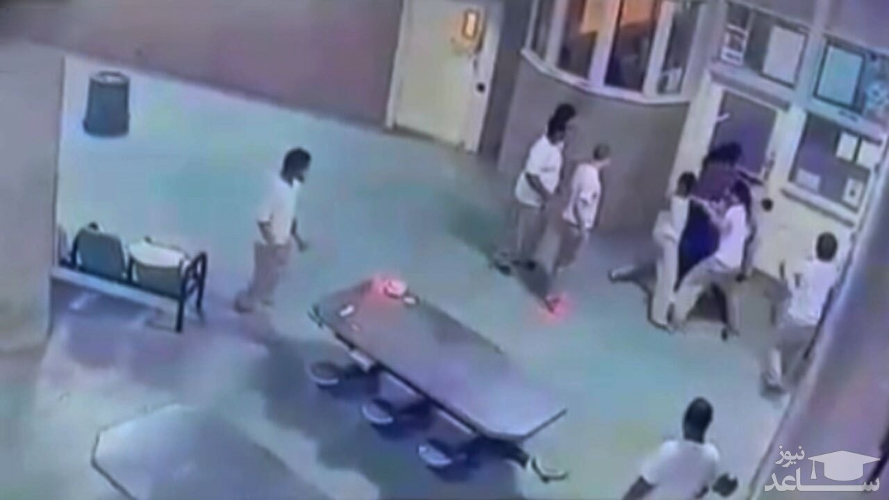 (فیلم) ناکار کردن نگهبانان زندان توسط چند زندانی