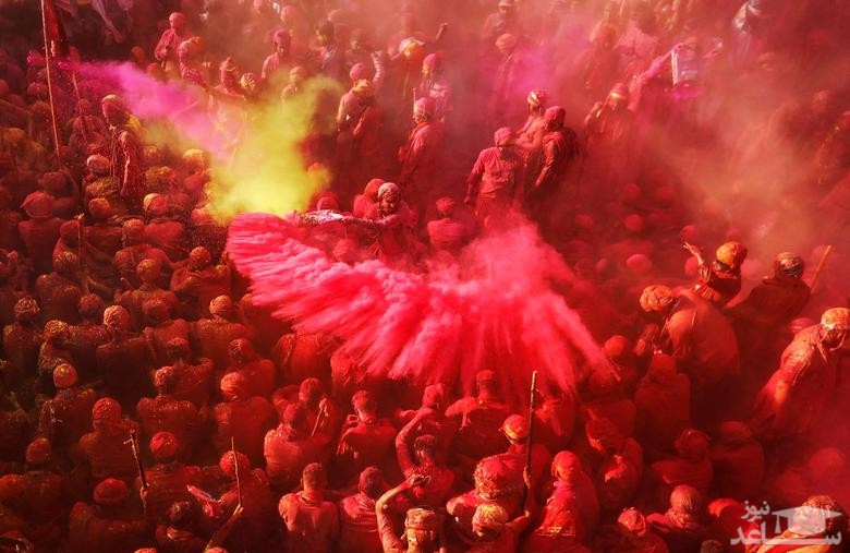 جشنواره رنگ هندوها در معبدی در ایالت "اوتارپرادش" هند/ رویترز