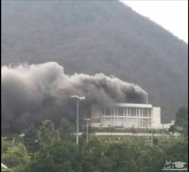 سینما هتل رامسر در آتش می‌سوزد