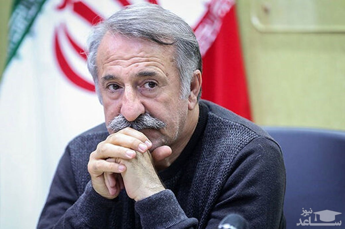 باغبانی مهران رجبی در حیاط ویلای روستایی دنج و با صفا / زندگی فقط اینجا در جریان است