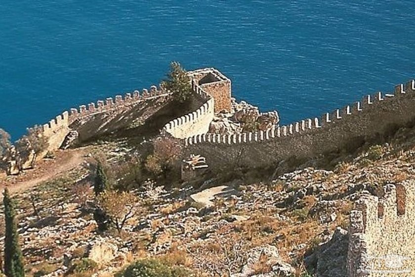 قلعهٔ آلانیا