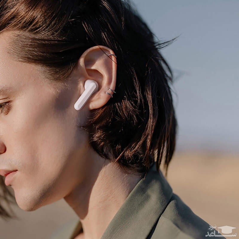 چگونگی قرار گرفتن هندزفری هایلو مدل GT7 در گوش