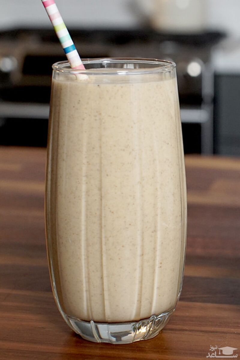  اسموتی با گرانولا و ماست نارگیل