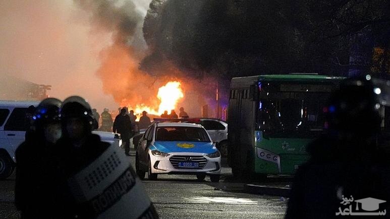 معترضان فرودگاه شهر آلماتی را اشغال کردند