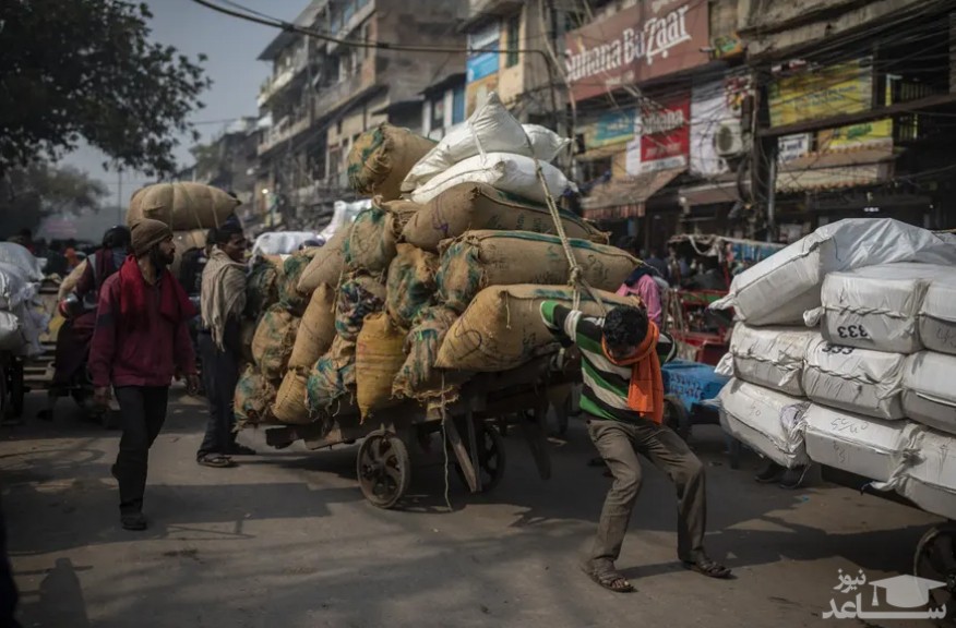 باربَرهای بازار شلوغ در شهر دهلی هند/ آسوشیتدپرس