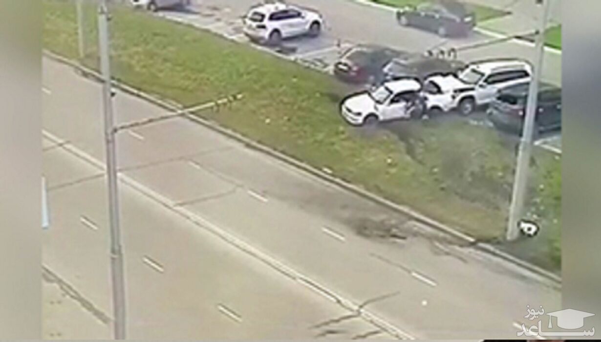 (فیلم) تصادفی که خودروی سواری را به دو نیم تقسیم کرد 