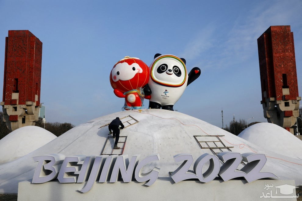 نصب نماد بازی های المپیک زمستانی 2022 در شهر پکن/ رویترز