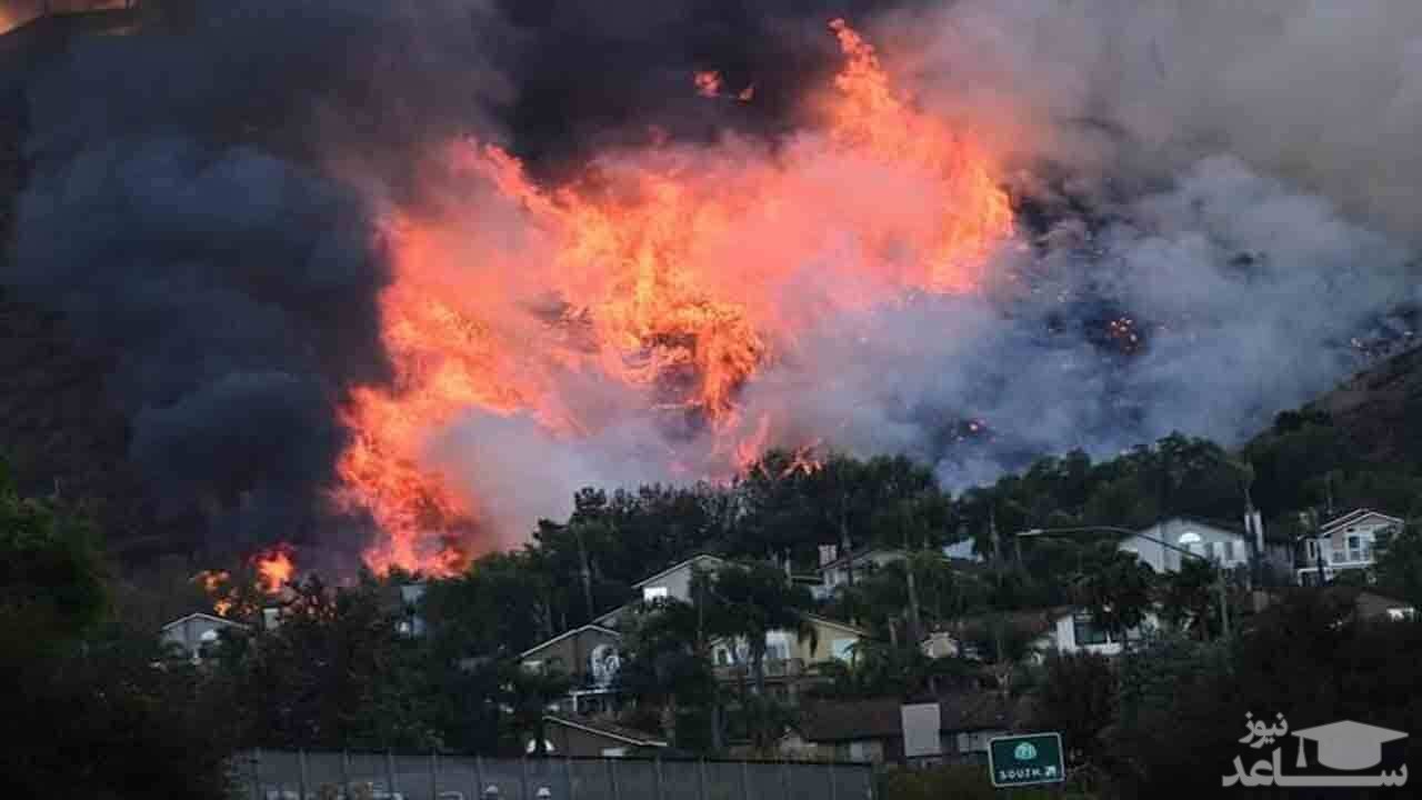 (فیلم) تصاویری از گسترش آتش سوزی در جنگل‌های کالیفرنیا