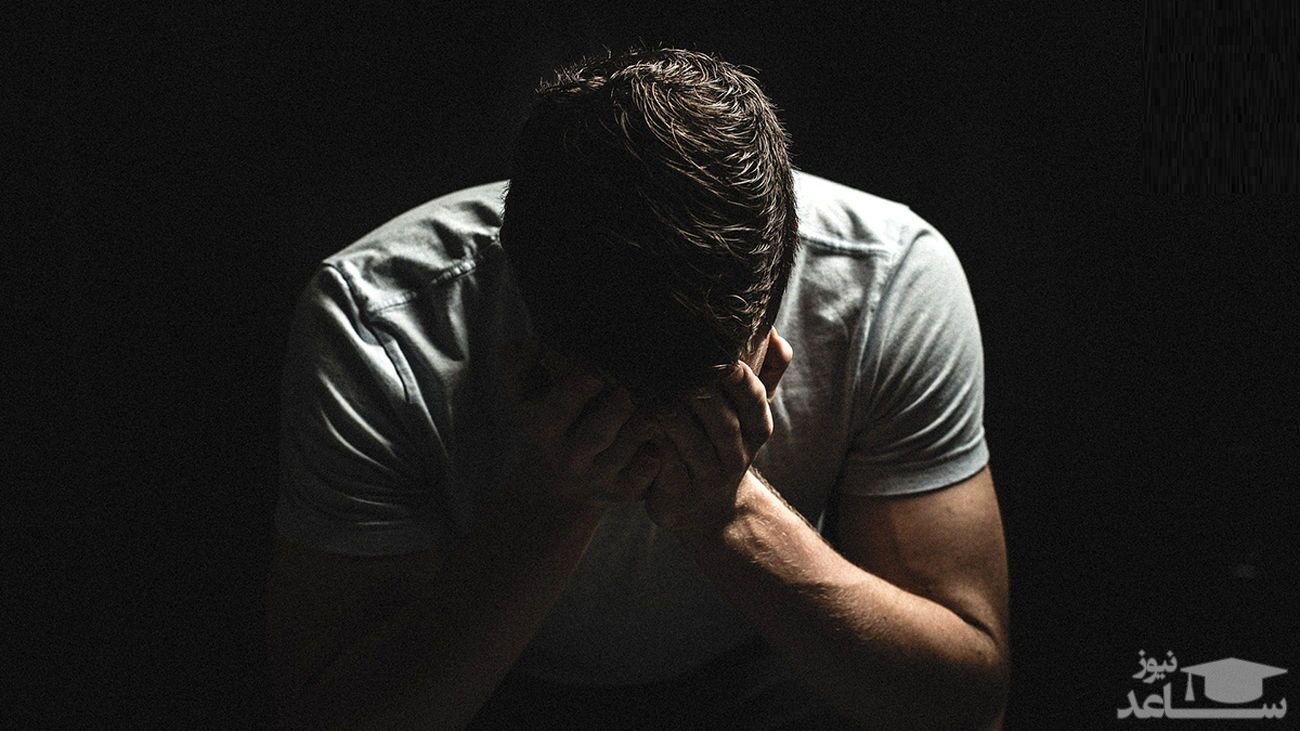 شکوفه با مرد نامحرم خلوت کرده بود که شوهرش رسید