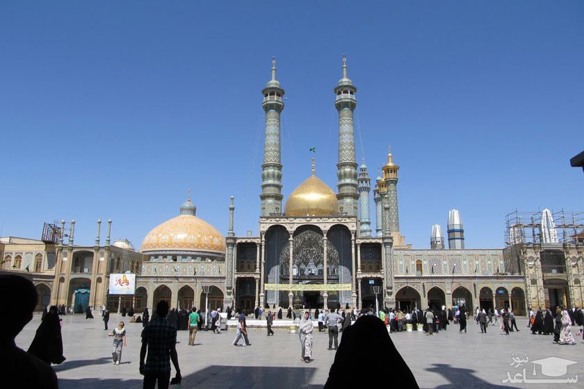 حمله هنجارشکنان و شکستن گیت حرم حضرت معصومه (س) در عصر عاشورا با شعار «حیدر حیدر»