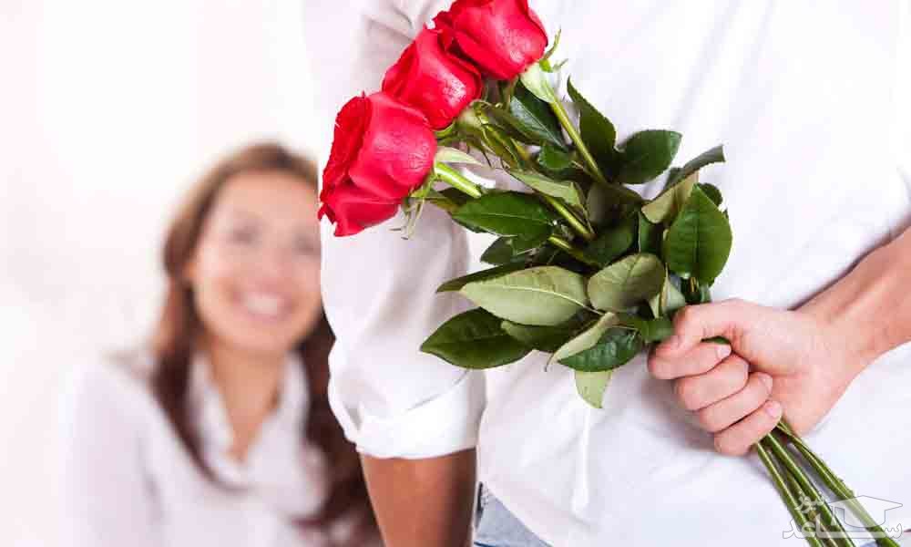 فلسفه خریدن گل برای همسر