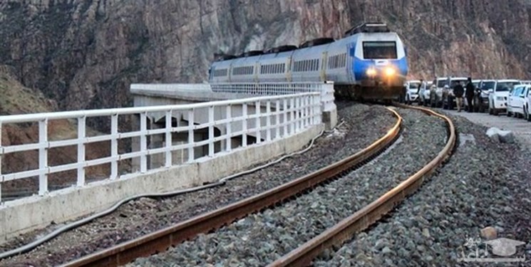 خروج قطار زاهدان- تهران از ریل