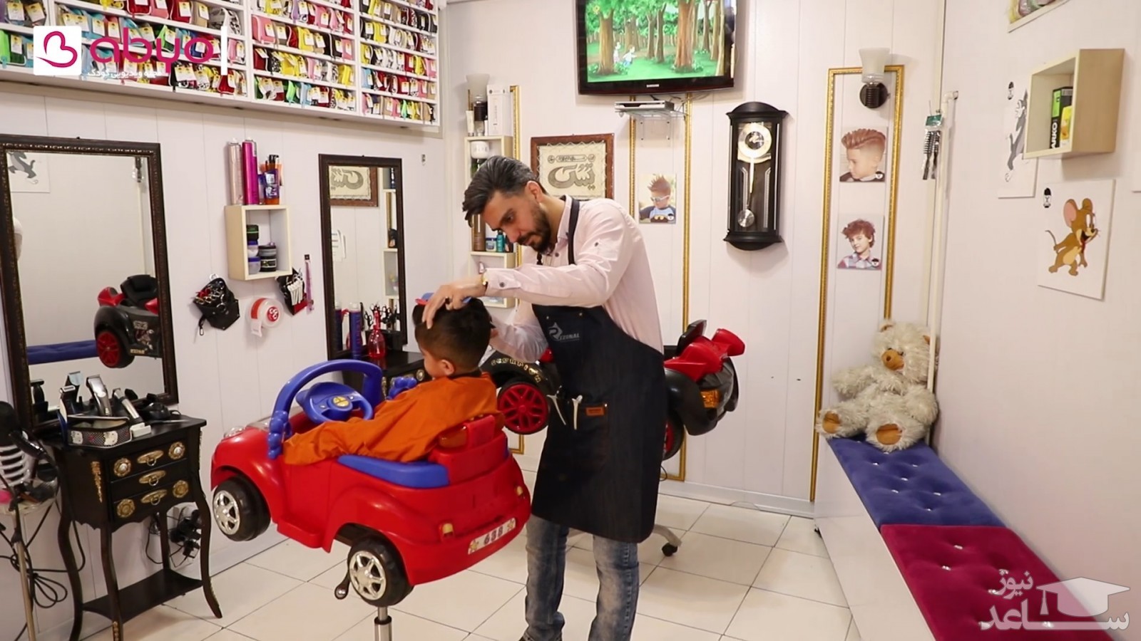 (فیلم) شوخی ترسناک آرایشگر با پسر بچه 9 ساله
