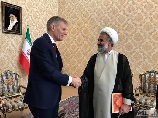 آقای ذوالنور! راه تغییر از صندوق رأی می‌گذرد نه رگ گردن