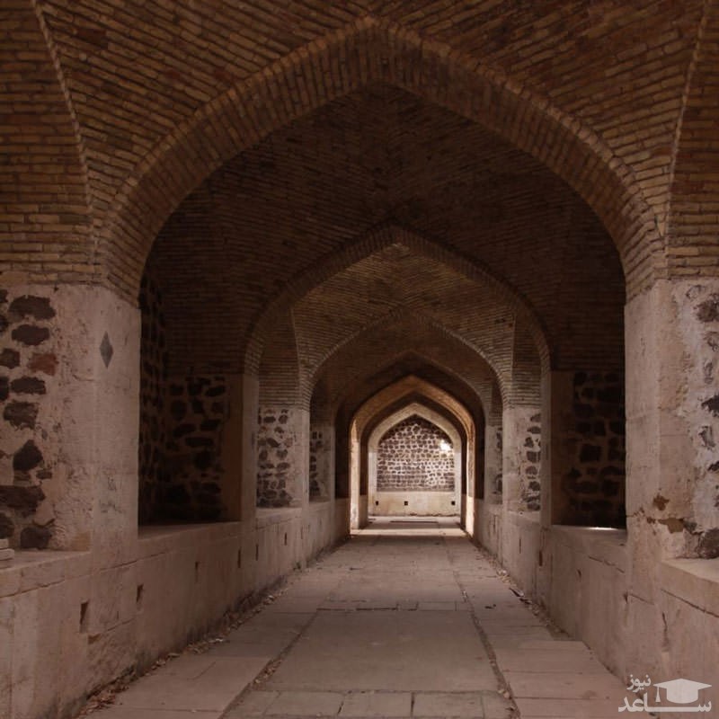 در مورد کاروانسرای قصر بهرام چه می دانید؟