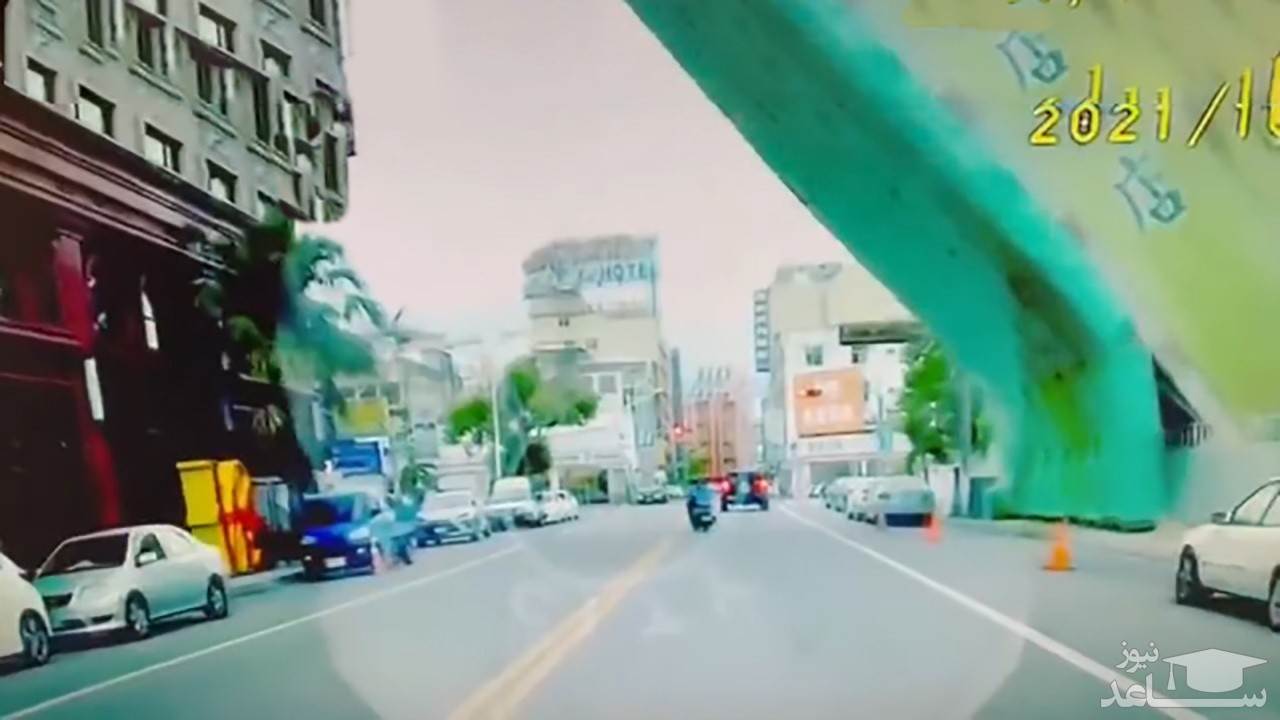 (فیلم) سقوط ناگهانی یک هتل در حال ساخت در خیابان