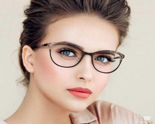 آرایش صورت خانم عینکی