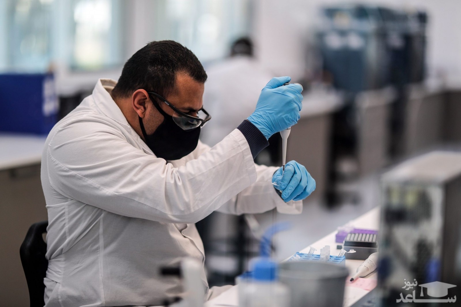 واکسن آکسفورد، جهان را زودتر به پایان همه‌گیری می‌رساند