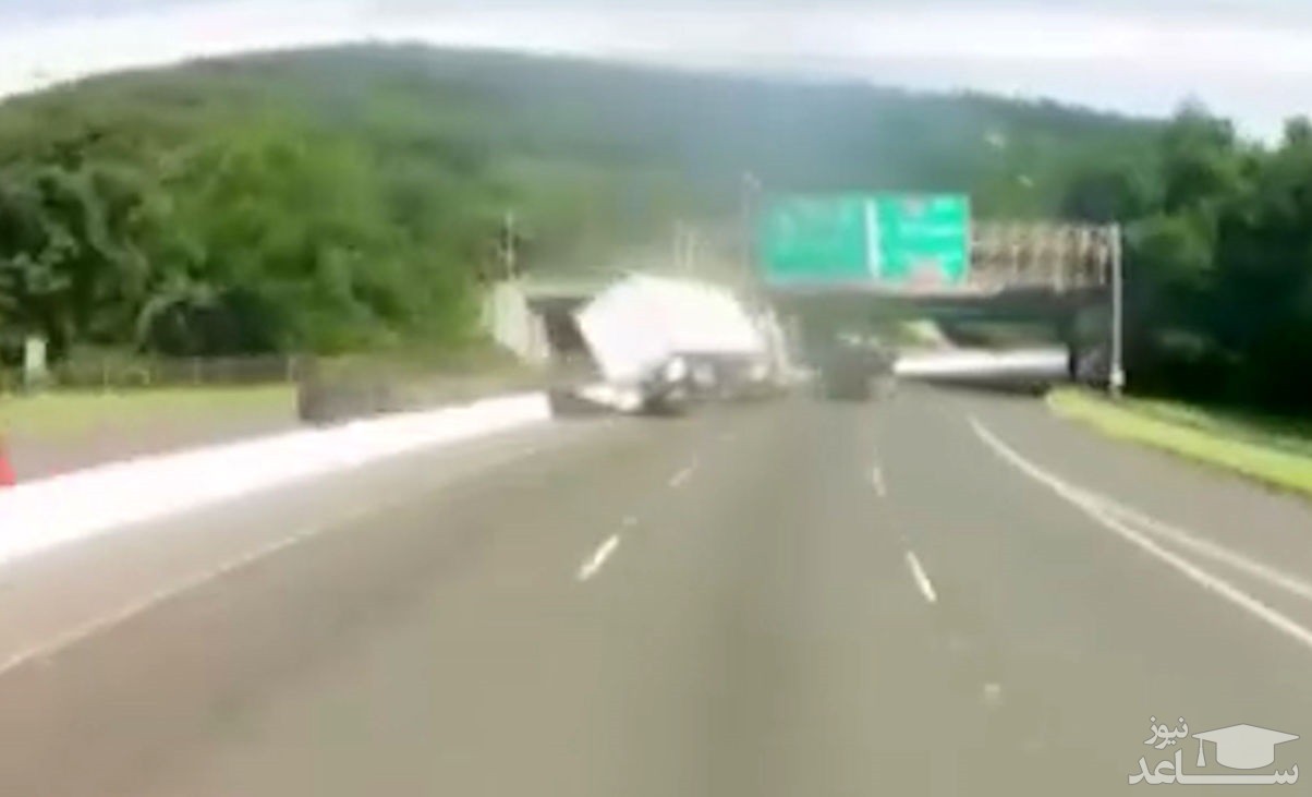 (فیلم) تصادف شدید ۴ خودرو و ۳ کشته بر اثر بی‌توجهی یک راننده در بزرگراه
