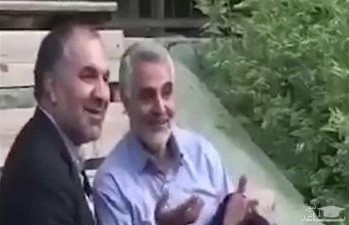 (فیلم) شوخی سردار شهید سلیمانی با همرزمش در زمین فوتبال