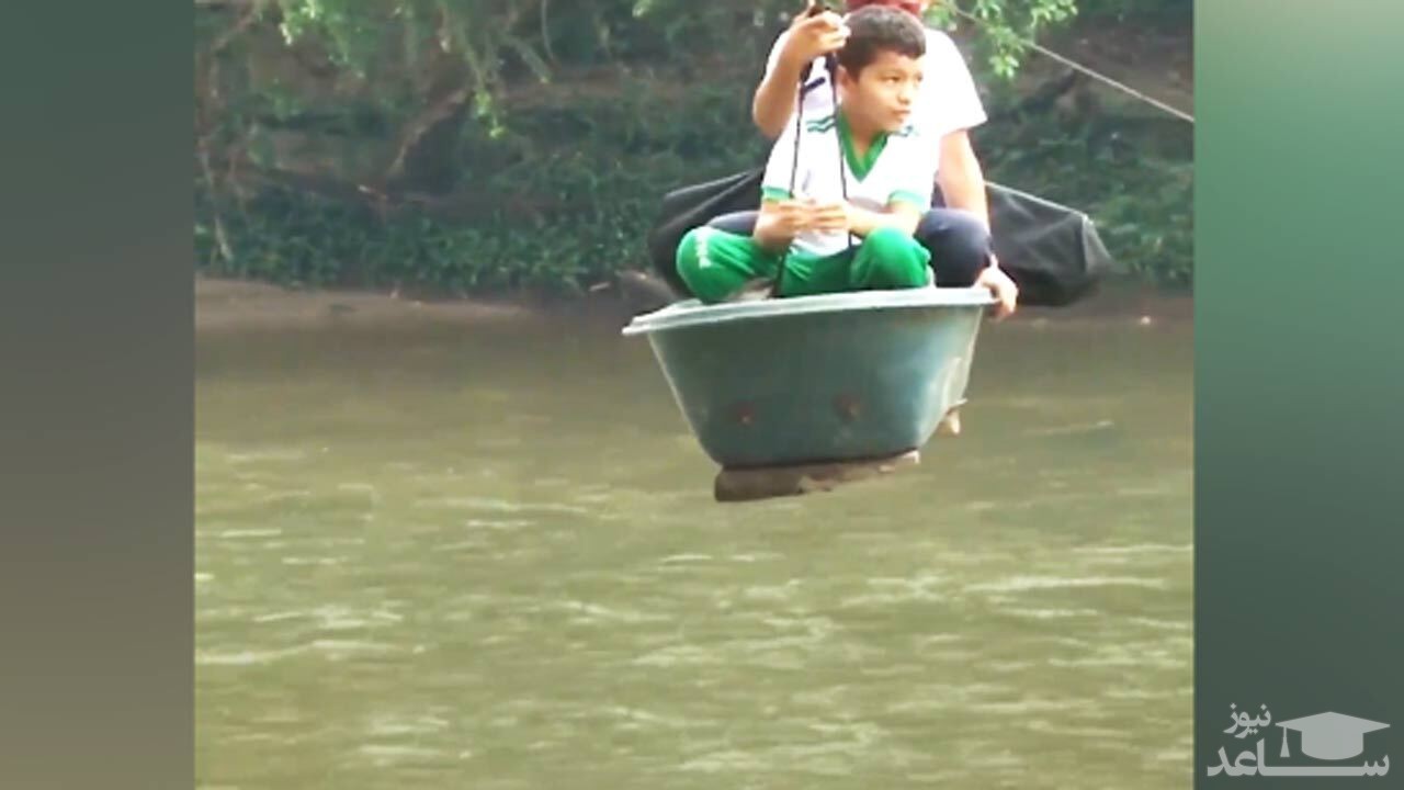 (فیلم) تله کابین خطرناکی که کودکان را به مدرسه می‌رساند!