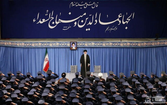 رهبر انقلاب: باید قوی شویم تا جنگ نشود