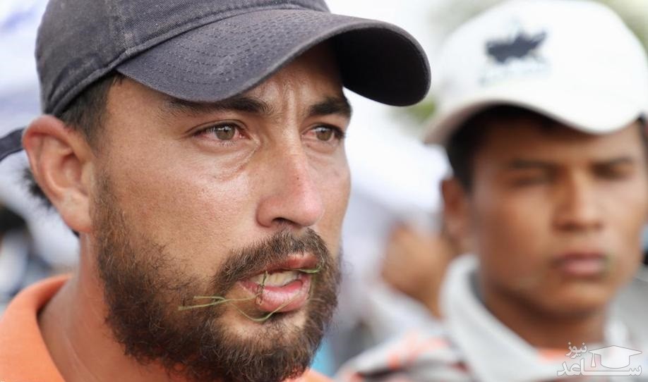 (تصاویر) مهاجران ونزوئلایی لب‌های خود را دوختند