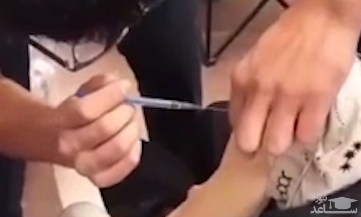 ویدئوی جنجالی از تزریق سرنگ خالی از واکسن به پیرزن 94 ساله مکزیکی