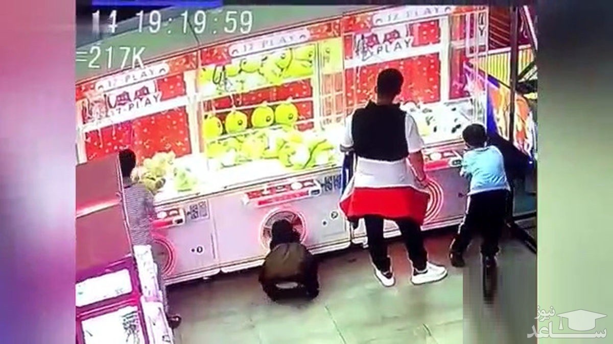 (فیلم) بازیگوشی دردسرساز یک دختر بچه!