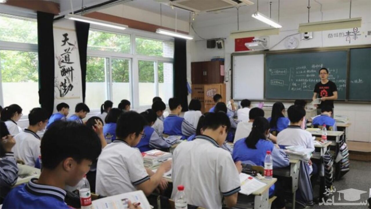 (فیلم) تنبیه یک دانش آموز چینی توسط معلم 