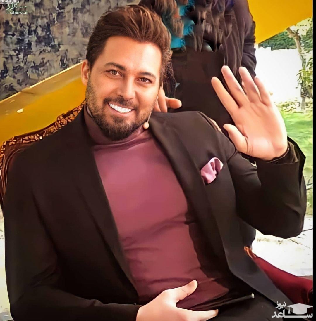 پز دادن دانیال عبادی با عینک طبی اش