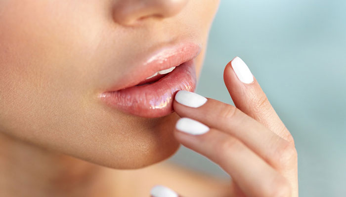 روش های طبیعی و خانگی برای زیبا سازی لب ها