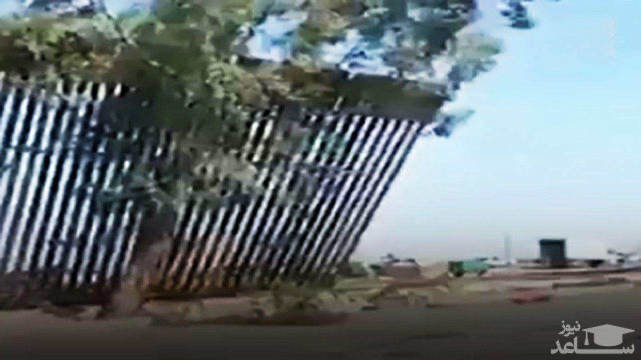 (فیلم) فرو ریختن دیوار مرزی ترامپ بر اثر طوفان