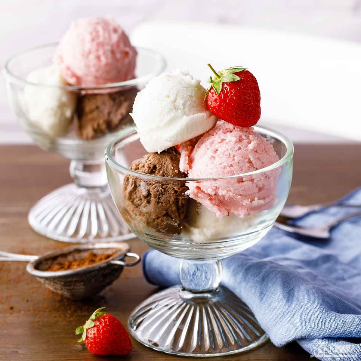 روش تهیه بستنی موز و توت فرنگی خوشمزه