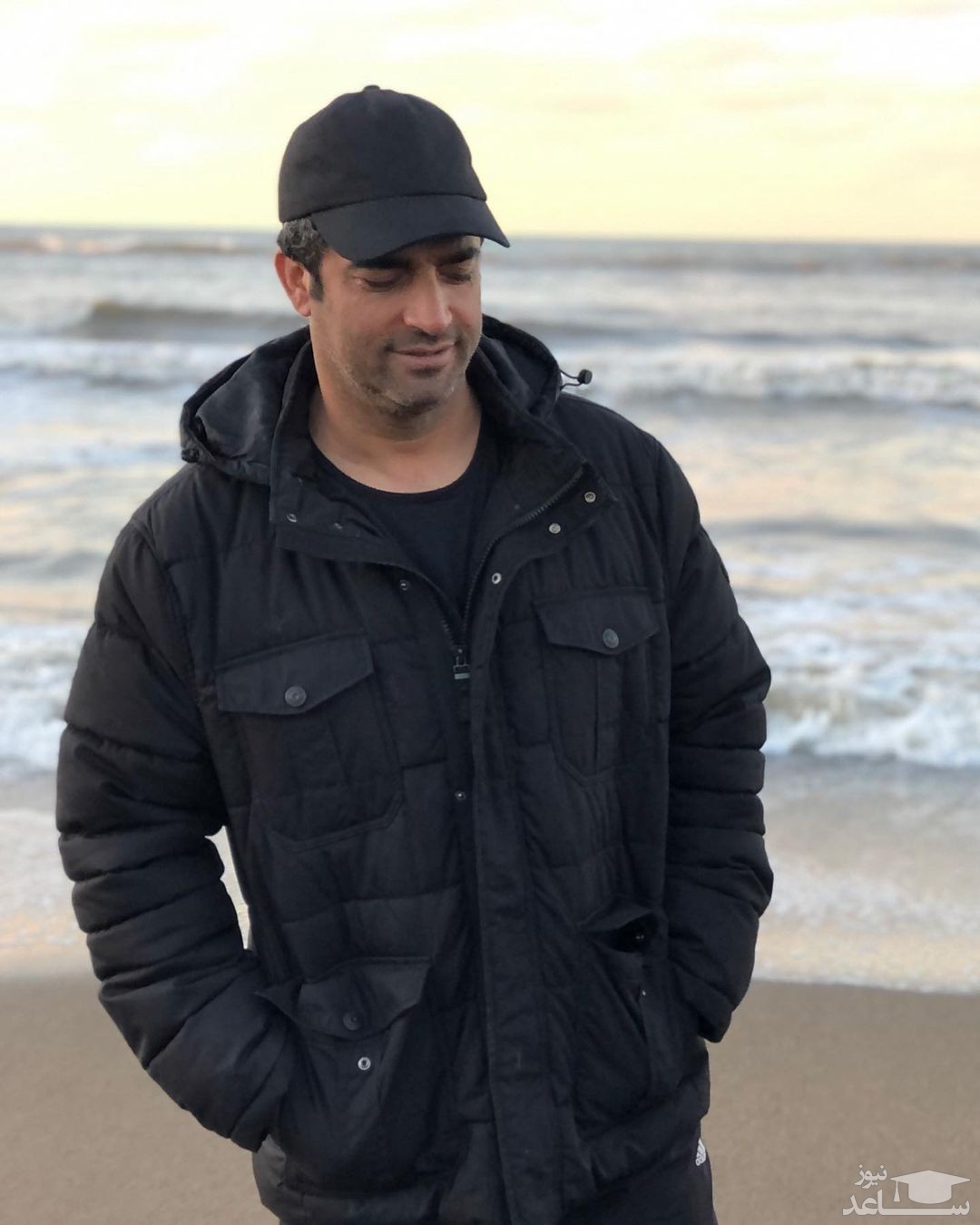 چرخی در تصاویر قدیمی اینستاگرام هنرمندان؛منوچهر هادی و گروه ترکیه‌ای او