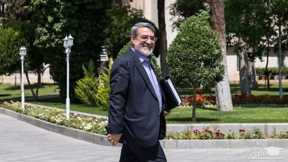 تکذیب وجود بخشنامه برای تفکیک کارمندان زن و مرد در ادارات