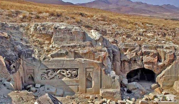 معرفی معبد داش کَسن بنای صخره‌ای بی نظیر در زنجان