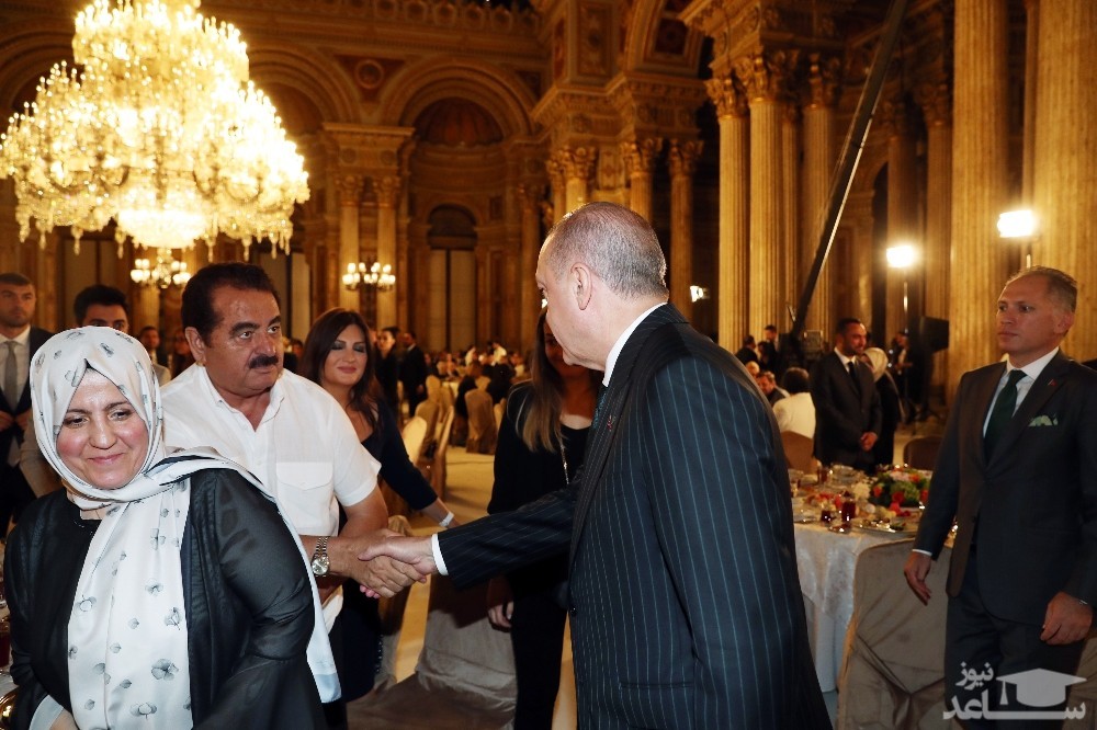 (عکس) ابراهیم تاتلیسس خواننده معروف ترکیه در مراسم افطاری اردوغان