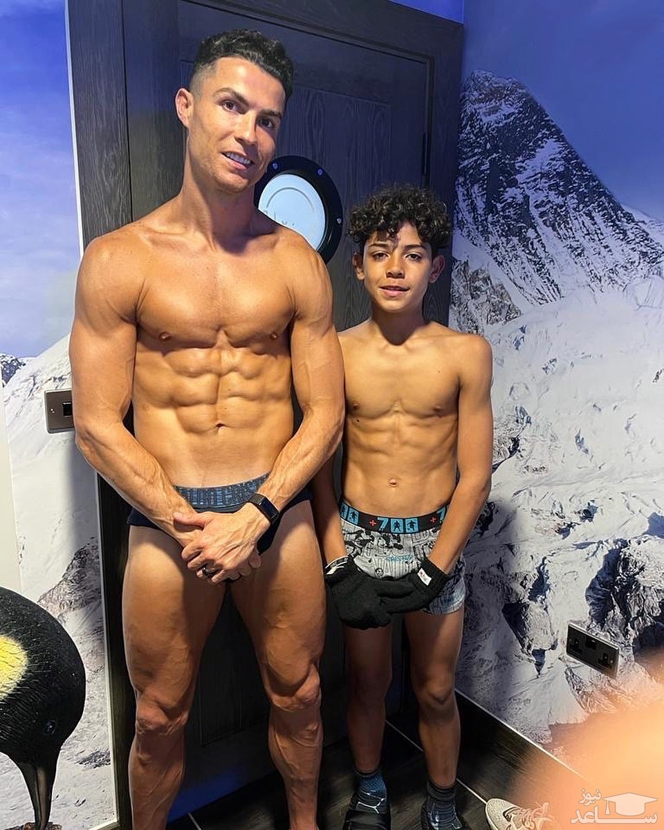 کریستیانو رونالدو و پسرش  
