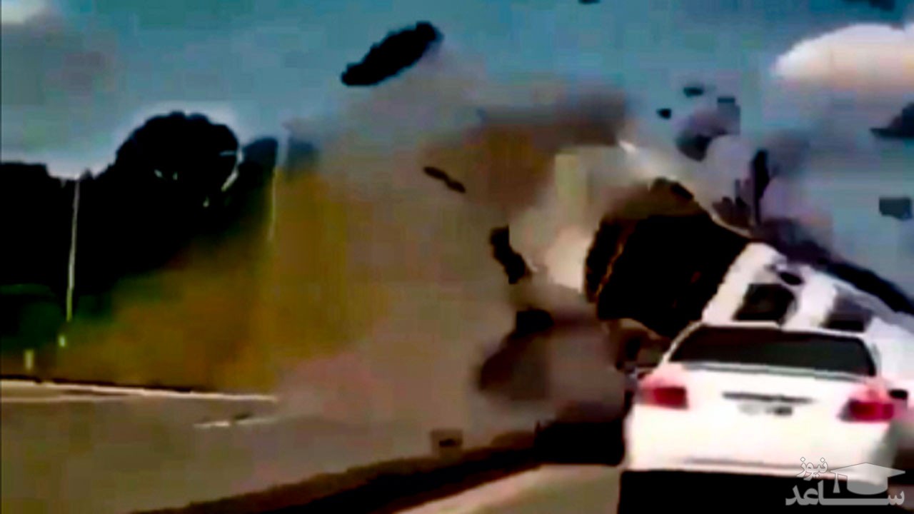 (فیلم) واژگونی پیاپی و خوفناک یک خودروی شاسی بلند در بزرگراه